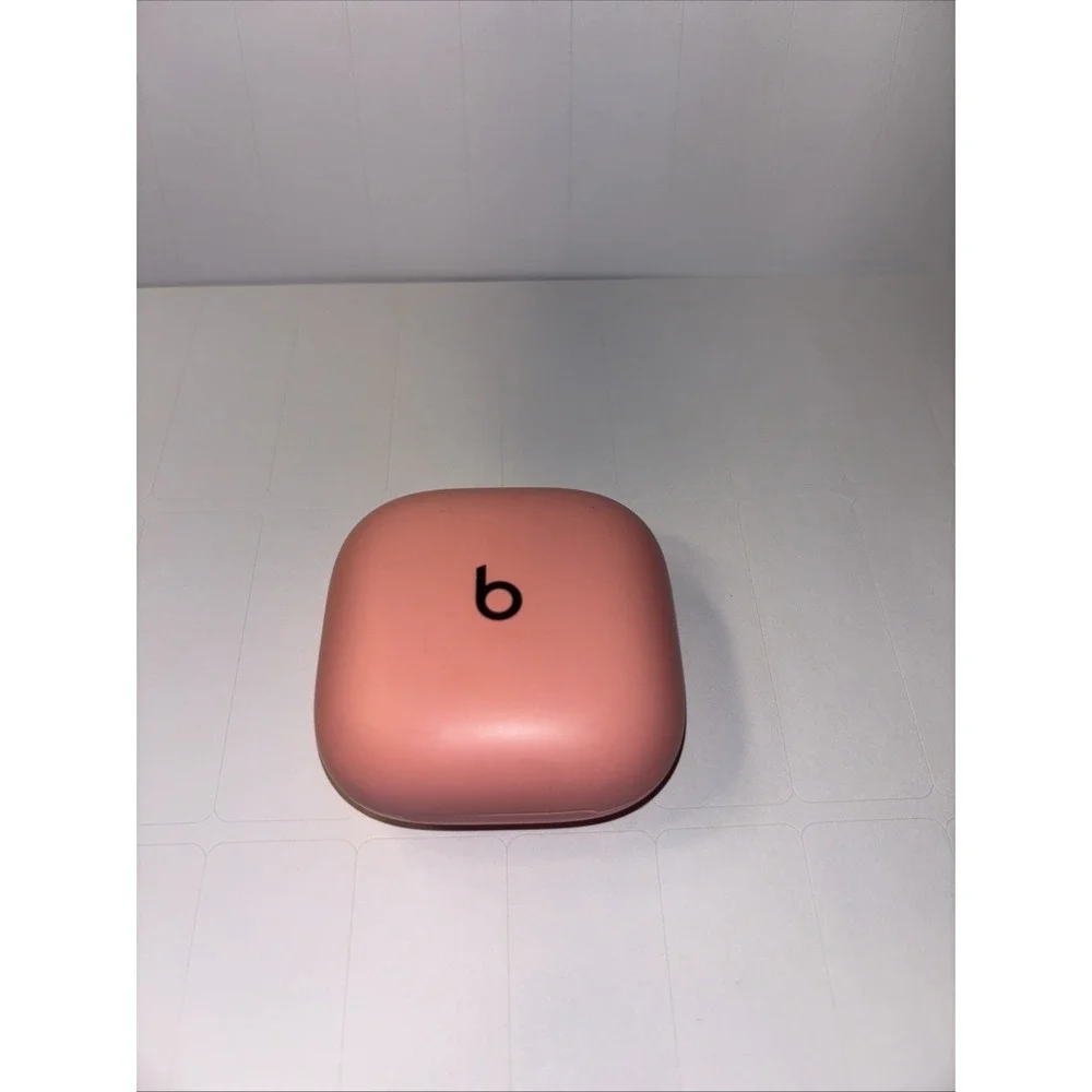 Beats Fit Pro Charging‎ Case Coral Pink A2578 Grade D Case Only Used